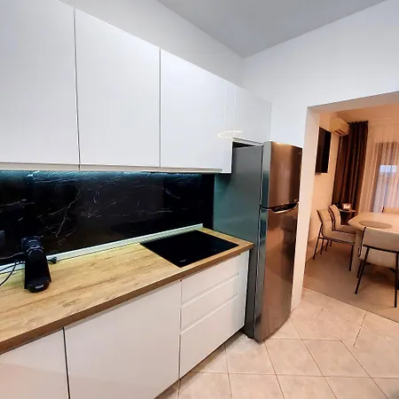 Victoria Apartment